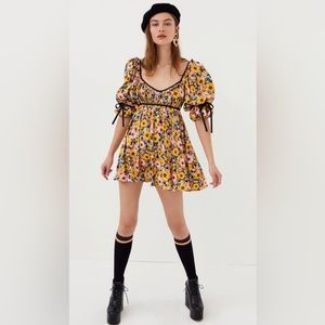 NWOT For Love & Lemons Sylvia Mini Dress SZ M